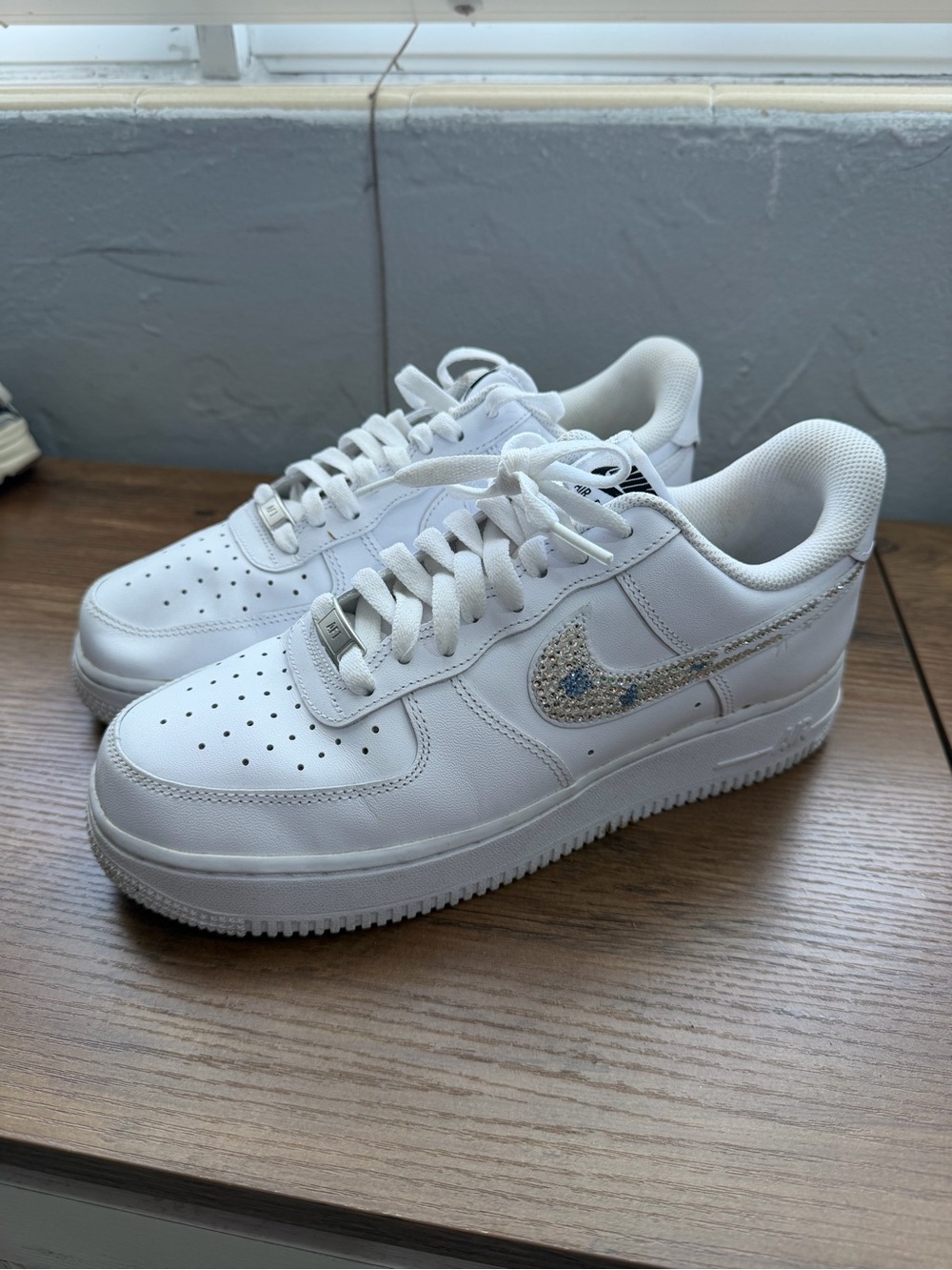 Nike Air Force 1 ’07 EasyOn White Crystal Rhinestone Swoosh Women’s Size 9